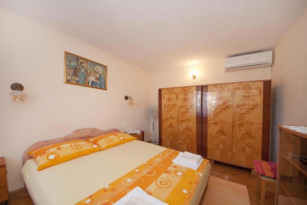 Apartments Gorana Splitska Quarto foto