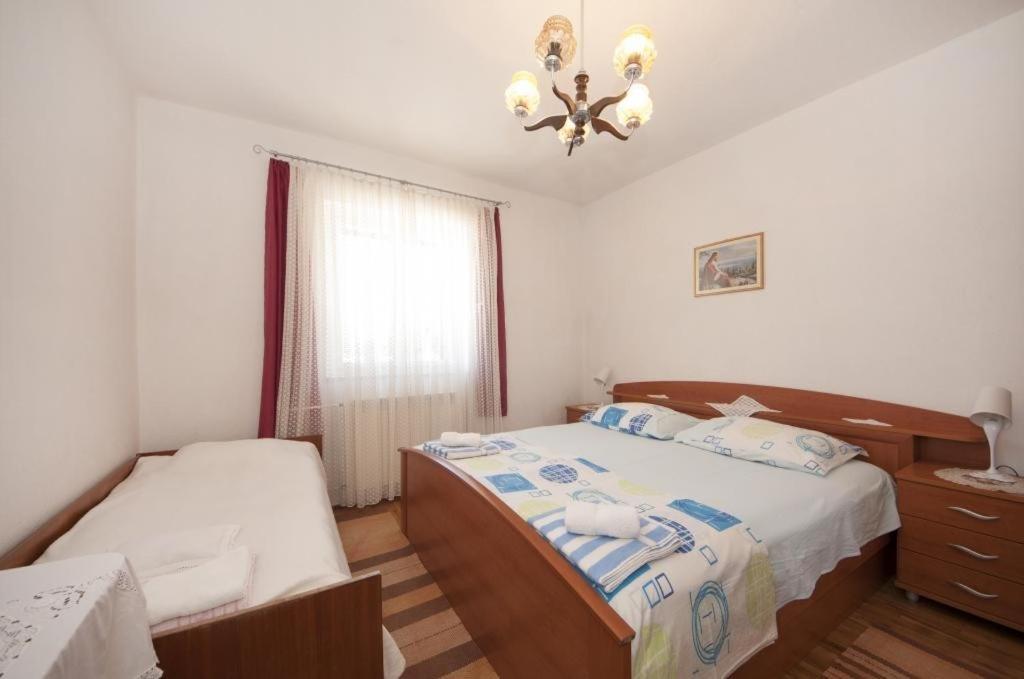 Apartments Gorana Splitska Quarto foto